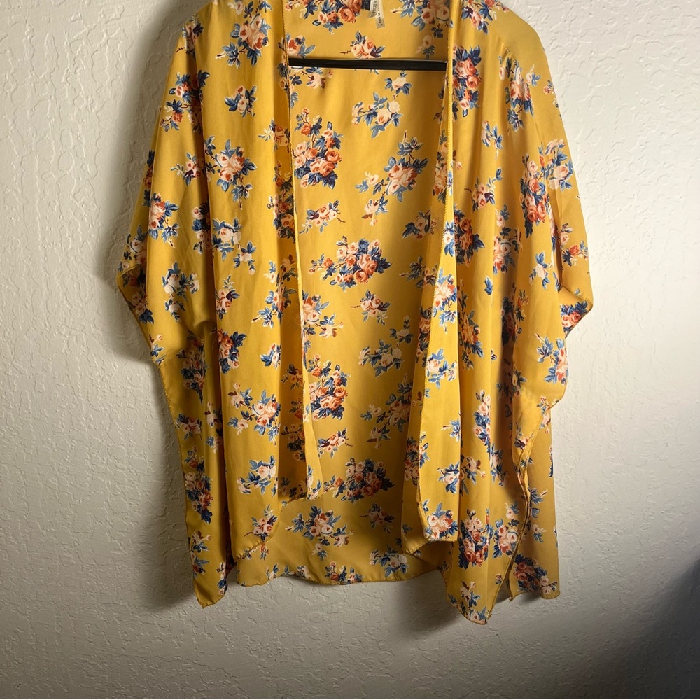 Live 4 Truth Yellow Floral Kimono